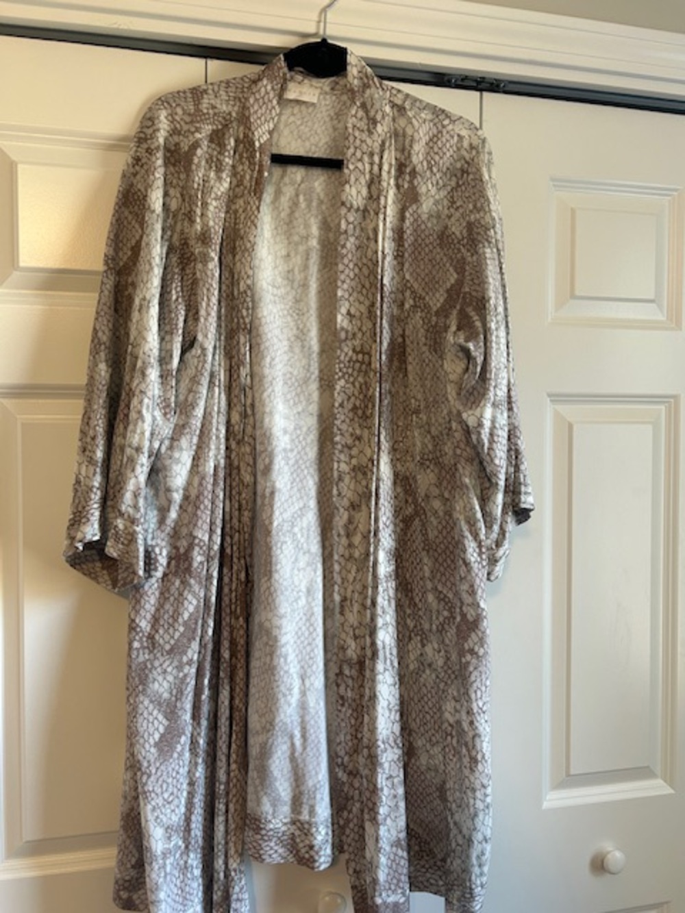 Karlie Taupe & Cream Snake-Print Satin Kimono Robe